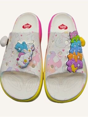 NWT Crocs x Care Bears Stomp Slides W9 Rainbow Platform Charms